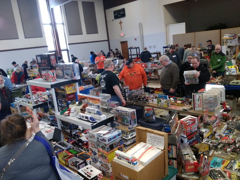 Illustration for article titled AP's Mega-HAWL: Old Toy Show 2019 Bennington Vermont + Mall Detour...